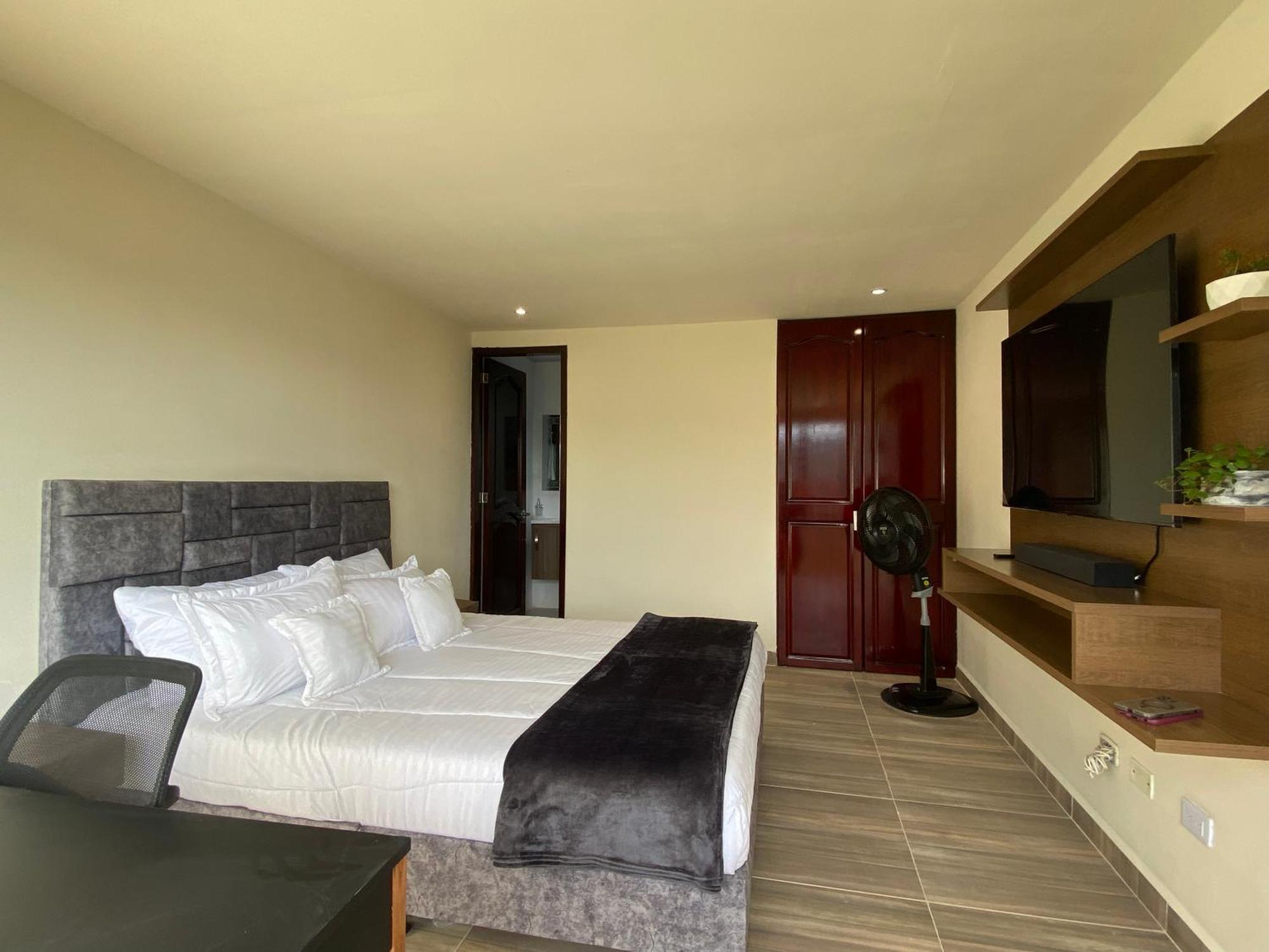 Loft Host Partner Cerca Al Aeropuerto,Expofuturo Y Ukumari Appartement Pereira Buitenkant foto