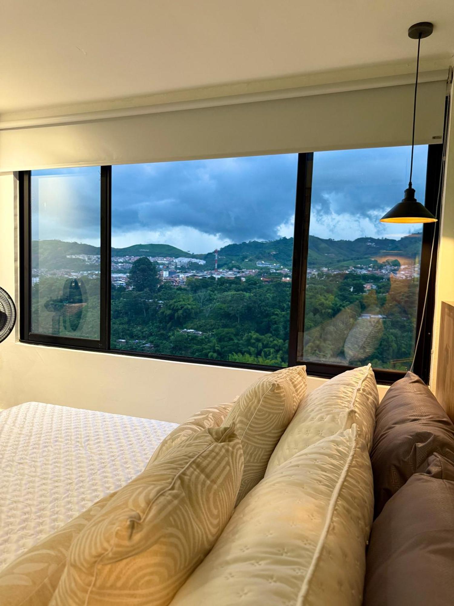 Loft Host Partner Cerca Al Aeropuerto,Expofuturo Y Ukumari Appartement Pereira Buitenkant foto